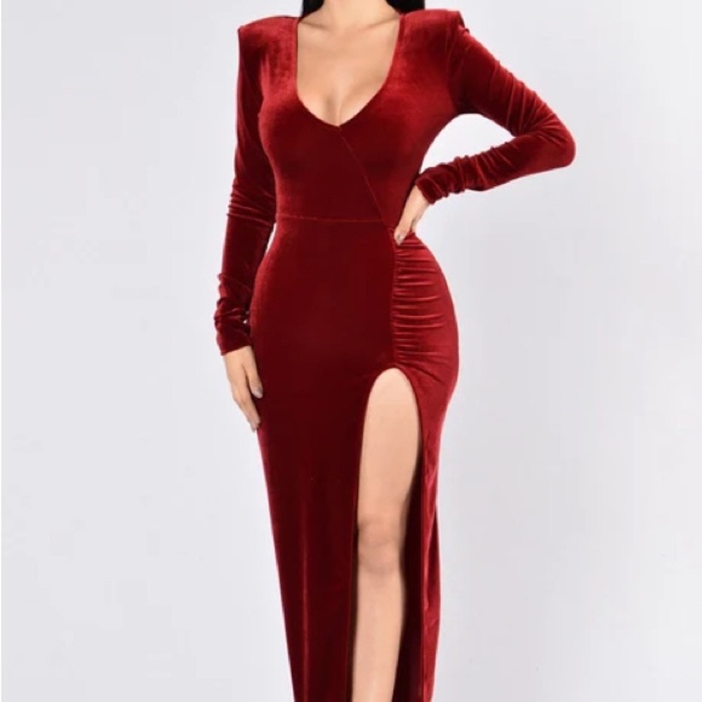 Elegant Women's Velvet Slit Gown - Red